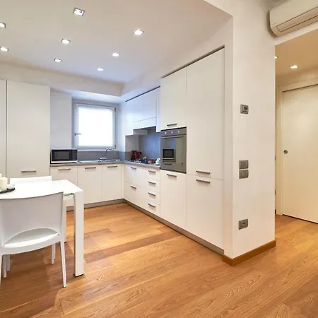 Apartment Casa Vacanze Del Barone Via Colleoni 16 Bergamo